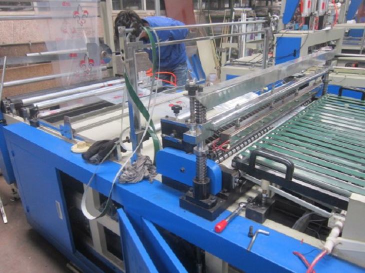 Computer Side Sealing Heat Cutting Bag Making Machine